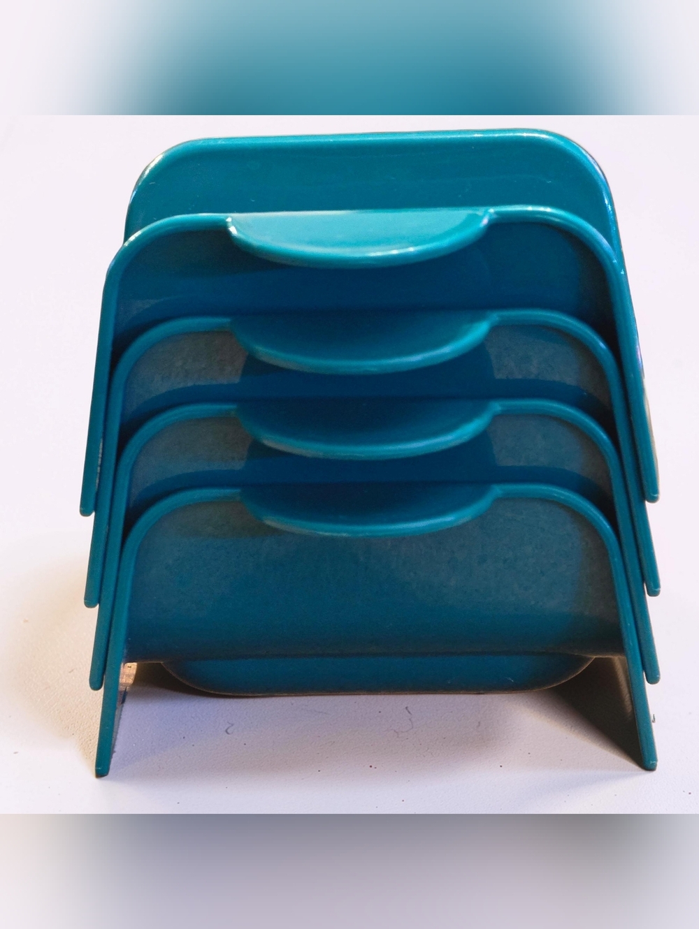 Tupperware Green Taco Holders MINT (Set of 4)